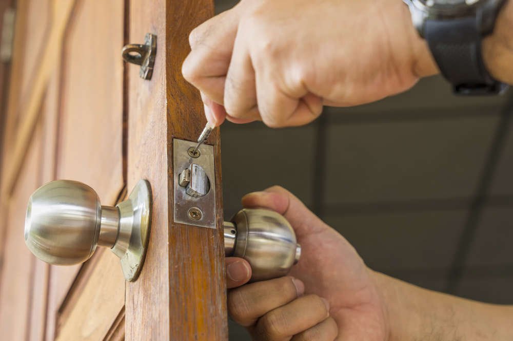 rêver de fermer une porte à clé 