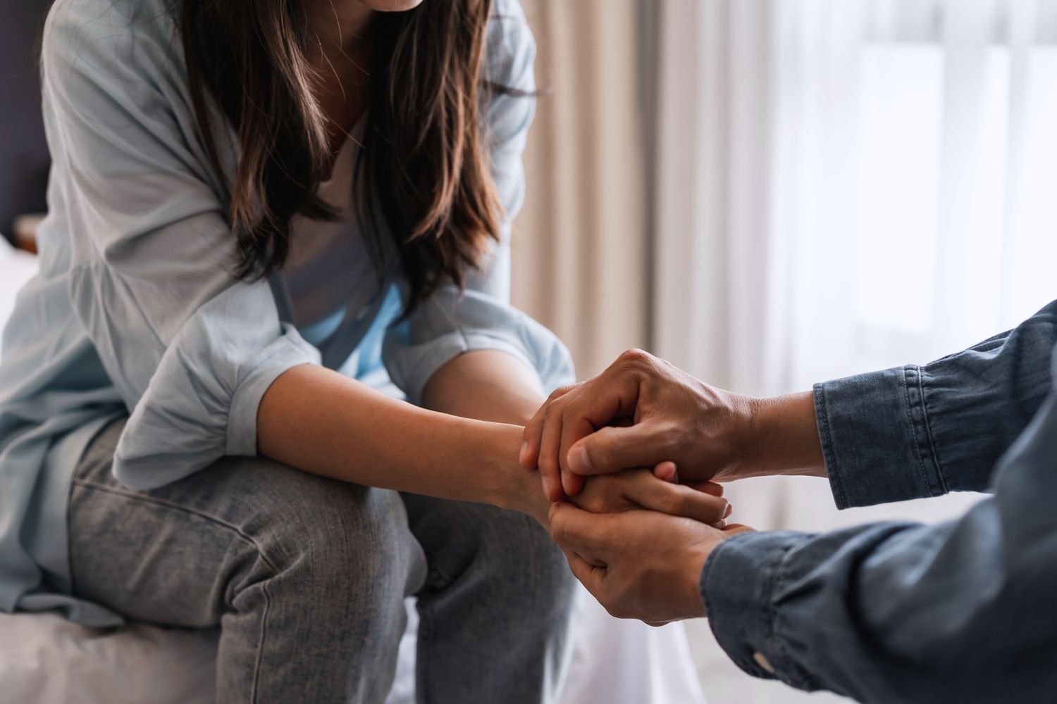 rêver de consoler une personne qui pleure 