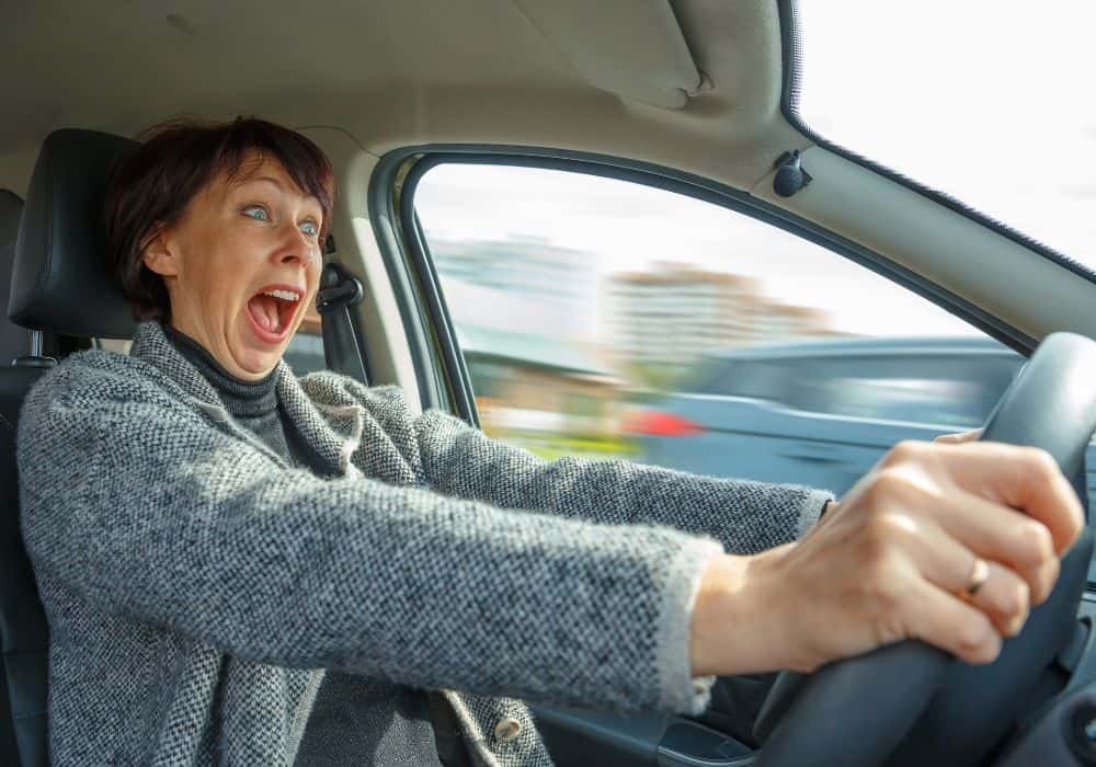 rêver de conduire une voiture sans pouvoir freiner 