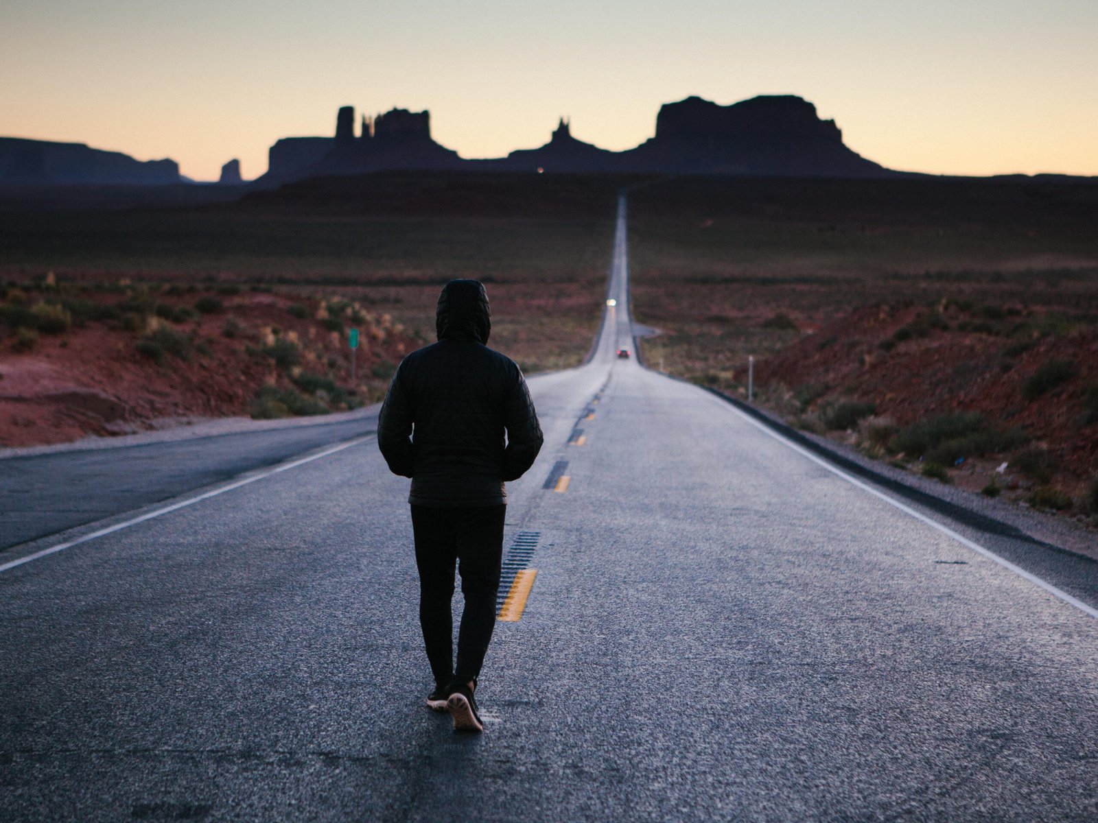 rêver de marcher sur une route 