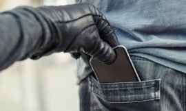 Rêver de se faire voler son téléphone: que veut dire ce cauchemar?