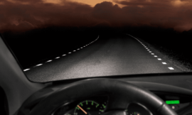 Rêver de conduire dans le noir : quelles significations ?