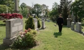 Rêver de marcher dans un cimetière : quelles significations ?